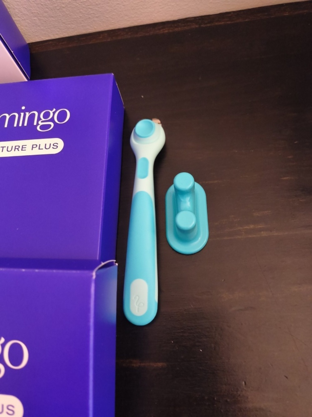 Flamingo Moist Razor Shaving set, 45 Cartridges, 2 Razor Handles - Picture 4 of 6